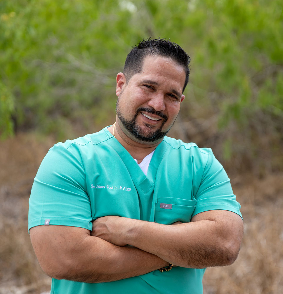 Dr. Humberto Nuñez Gil